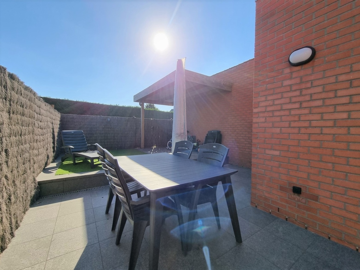 Leuke, volledige gerenoveerde woning met tuin - Roeselare 