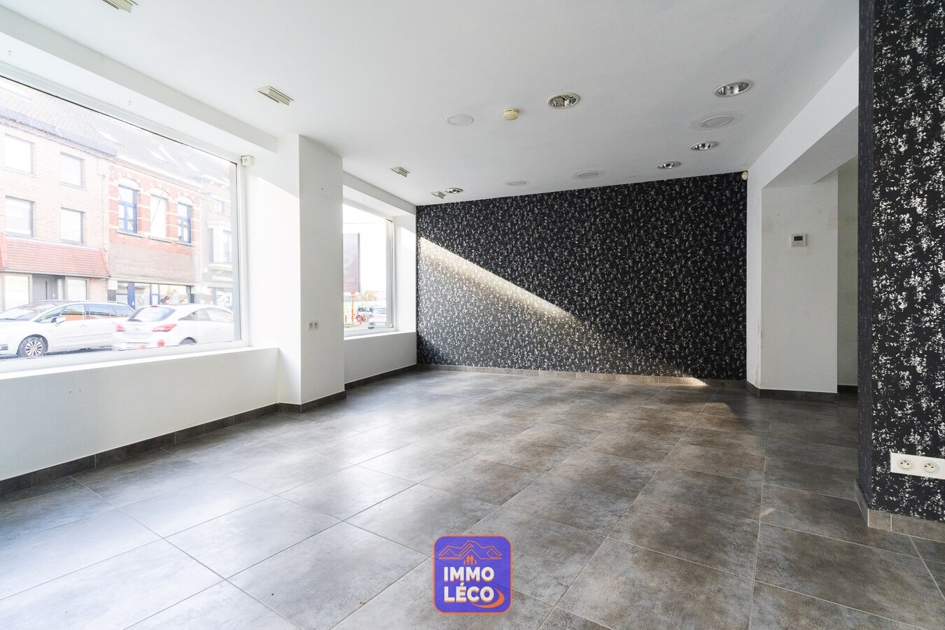 Surface commerciale en plein cœur du village de Dottignies ! 