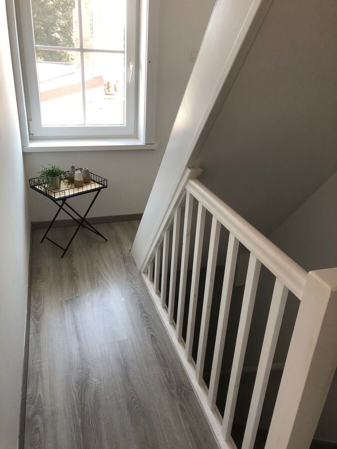 Alleenstaande woning met 5 slaapkamers en diepe tuin te Zarren 