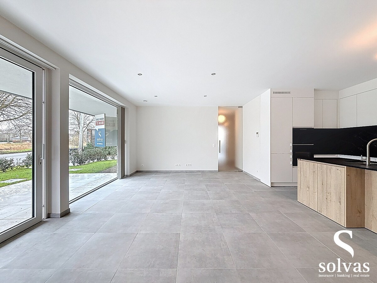 Stijlvol nieuwbouwappartement met uniek zicht op het water te Bellem 