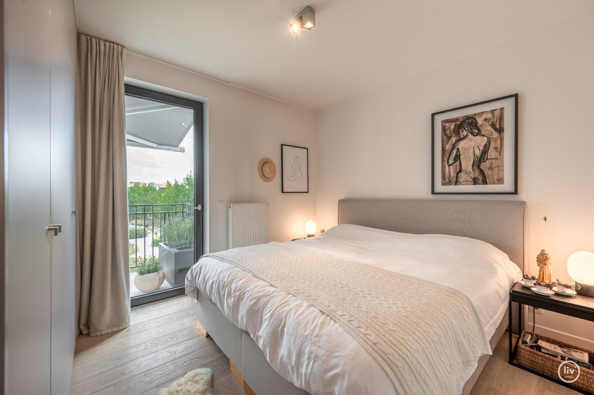 Appartement moderne avec 2 chambres à coucher complètes et de grandes terrasses orientées au sud situé à Duinenwater. 