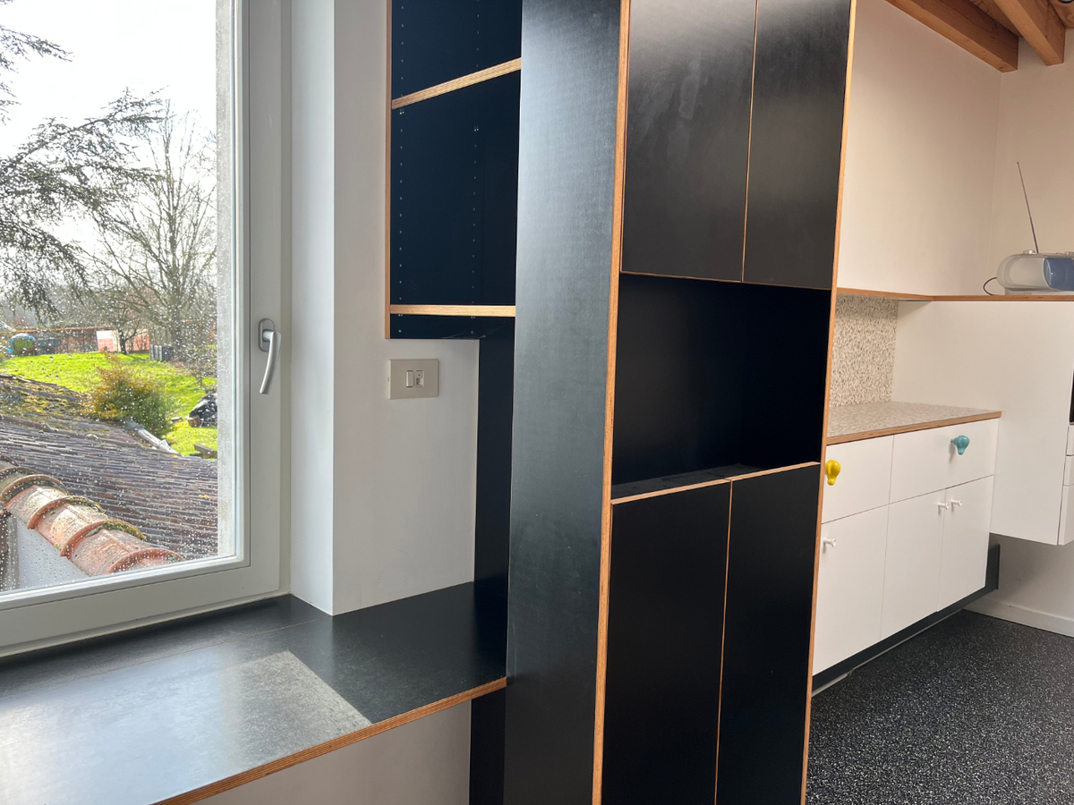 Design duplex appartement te centrum Dikkelvenne. 
