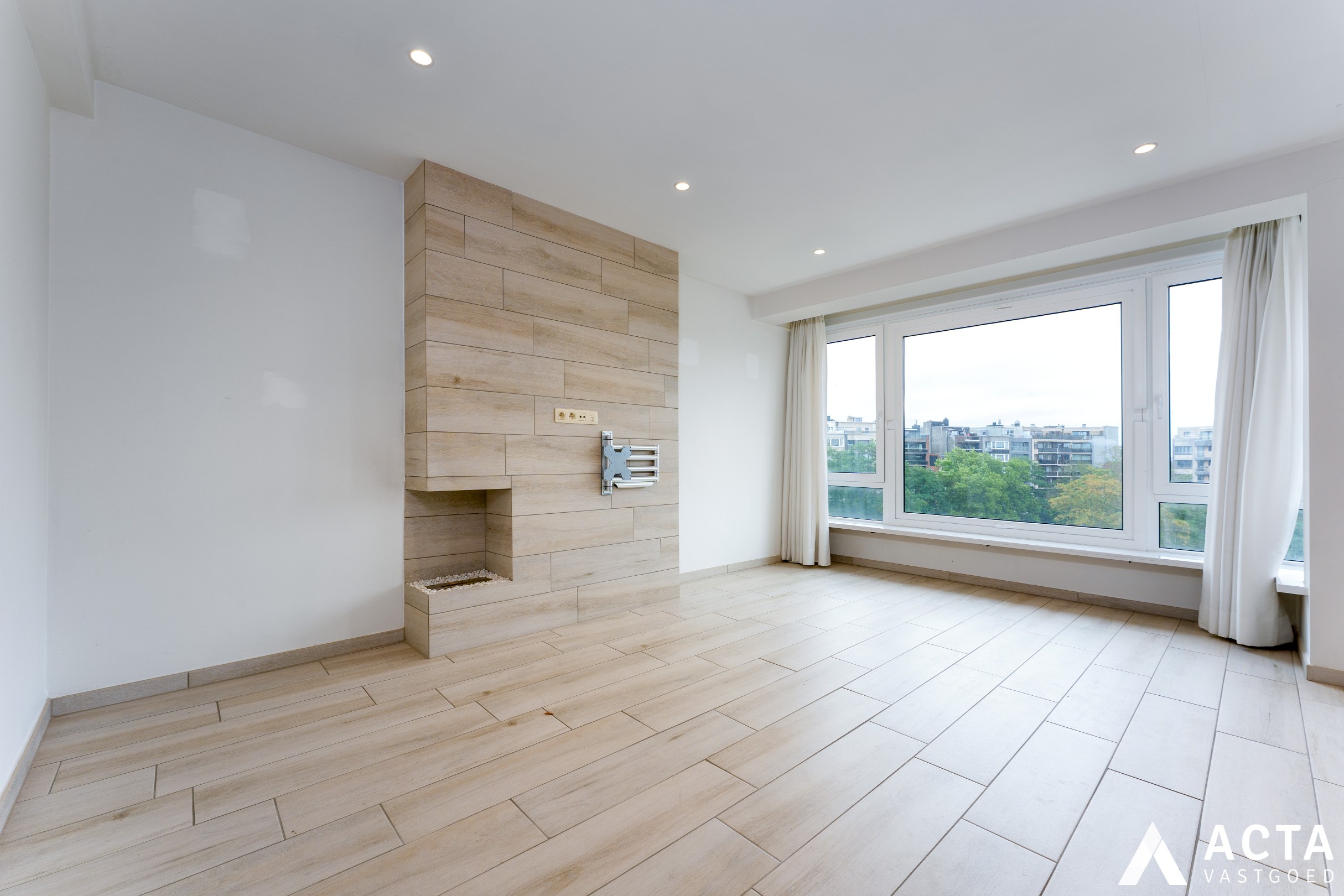 Instapklaar appartement met twee slaapkamers en parkzicht. 