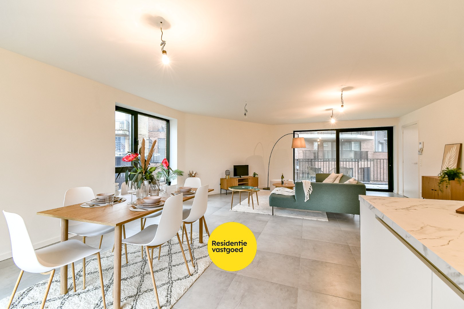 Stijlvol en energiezuinig wonen in hartje Gistel 