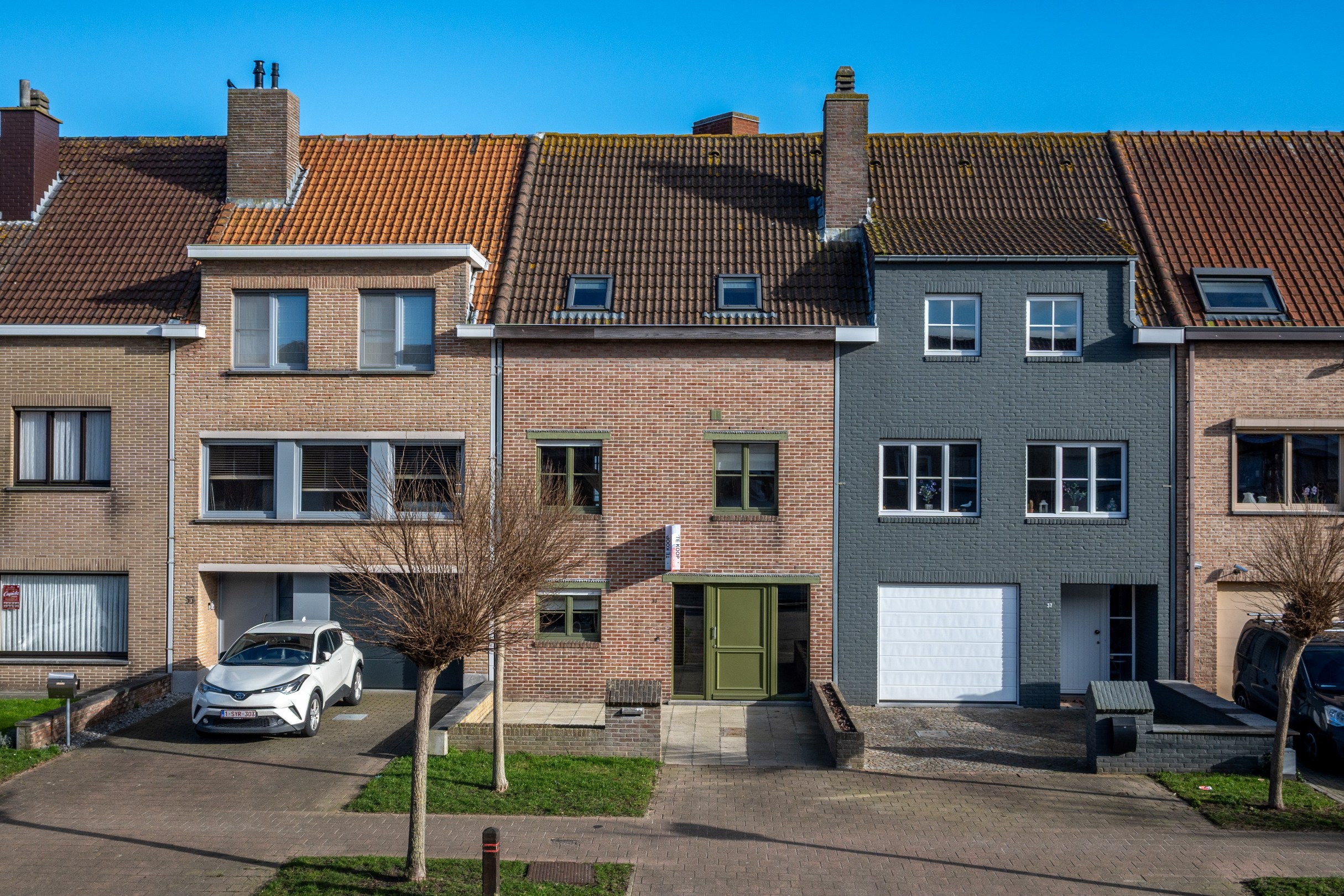 Instapklare gezinswoning op wandelafstand van het station en Zeedijk Heist (met mogelijkheid tot aankoop van een aanpalende garage 