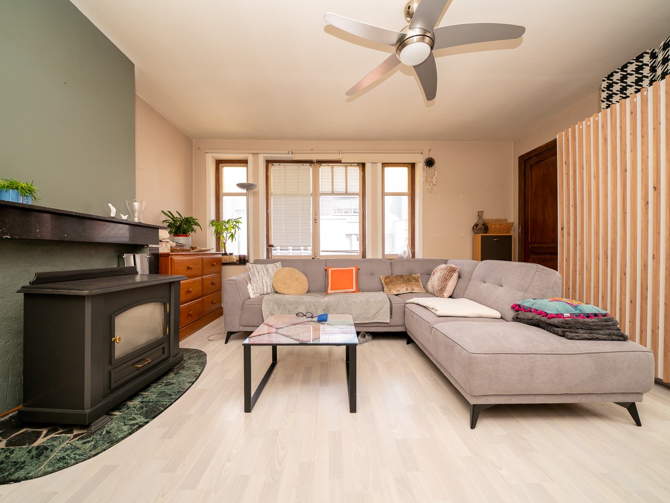 Opbrengstwoning met 4 units op zeer gunstige locatie 