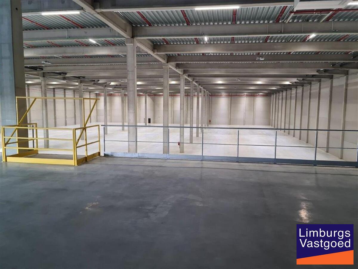 Logistieke opslag v.a. 8.000 m², aan E-313, E-314 