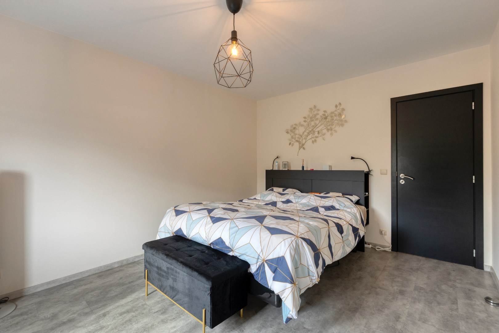 Instapklare woning (EPC:B) met 4 slpk, tuin en garage 