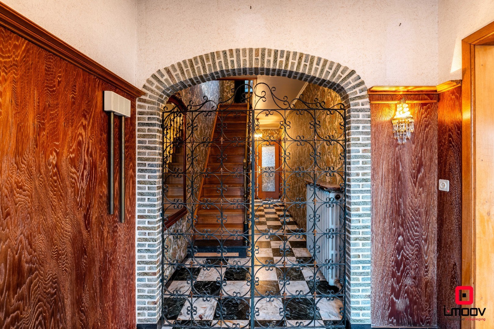 Charmante naoorlogse woning met veel potentieel te Zwijnaarde 