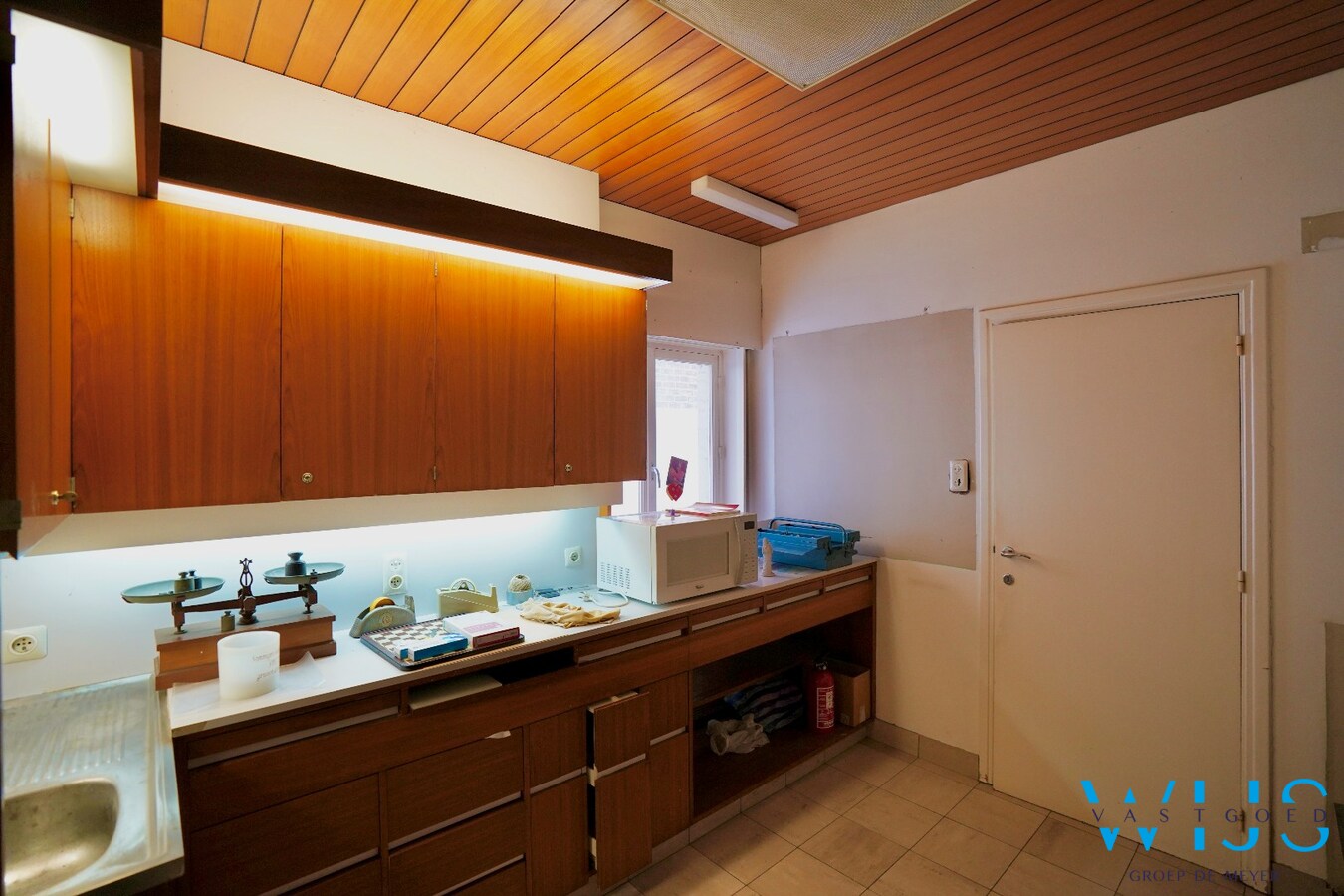 Karaktervolle en instapklare woning met uitzonderlijk perceel van 1.445 m² in hartje Ertvelde 