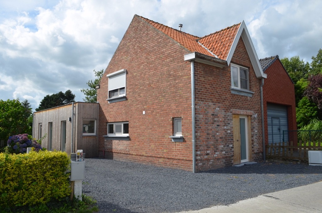 Nieuwbouw / renovatie zeer rustig gelegen te Maldegem 