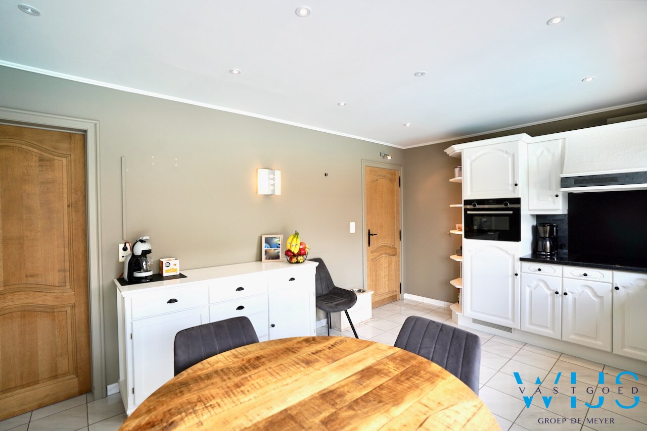 Woonhuis met prachtig zwembad te ERTVELDE ! 