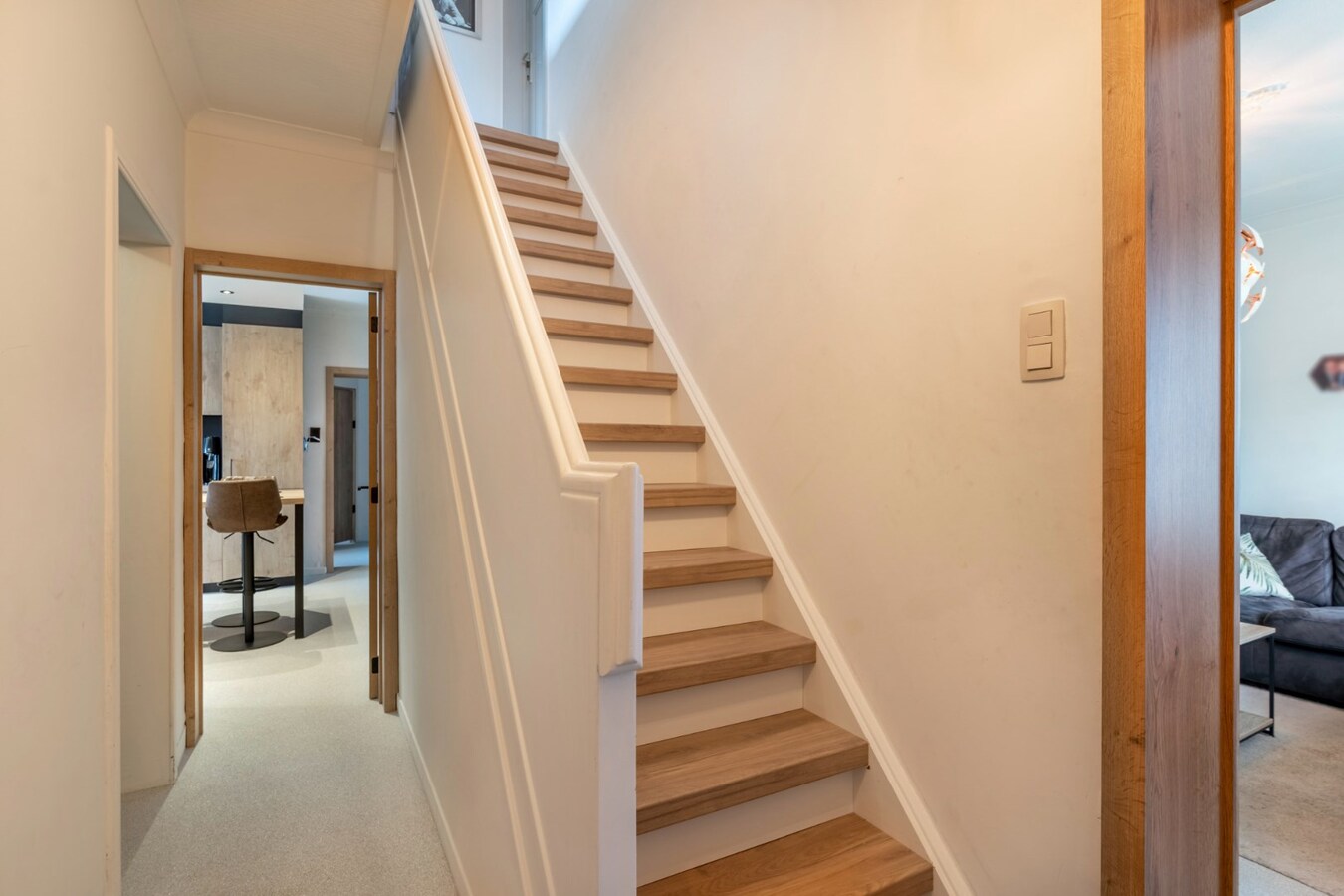 Ruime woning met 4 slaapkamers op een zeer ruim perceel. 