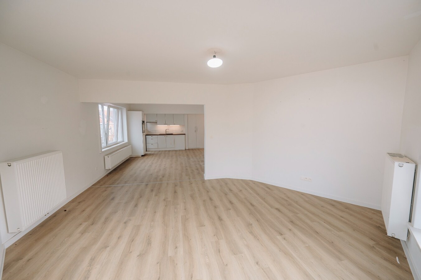 Volledig gerenoveerd 1-slaapkamerappartement op centrale locatie nabij centrum 