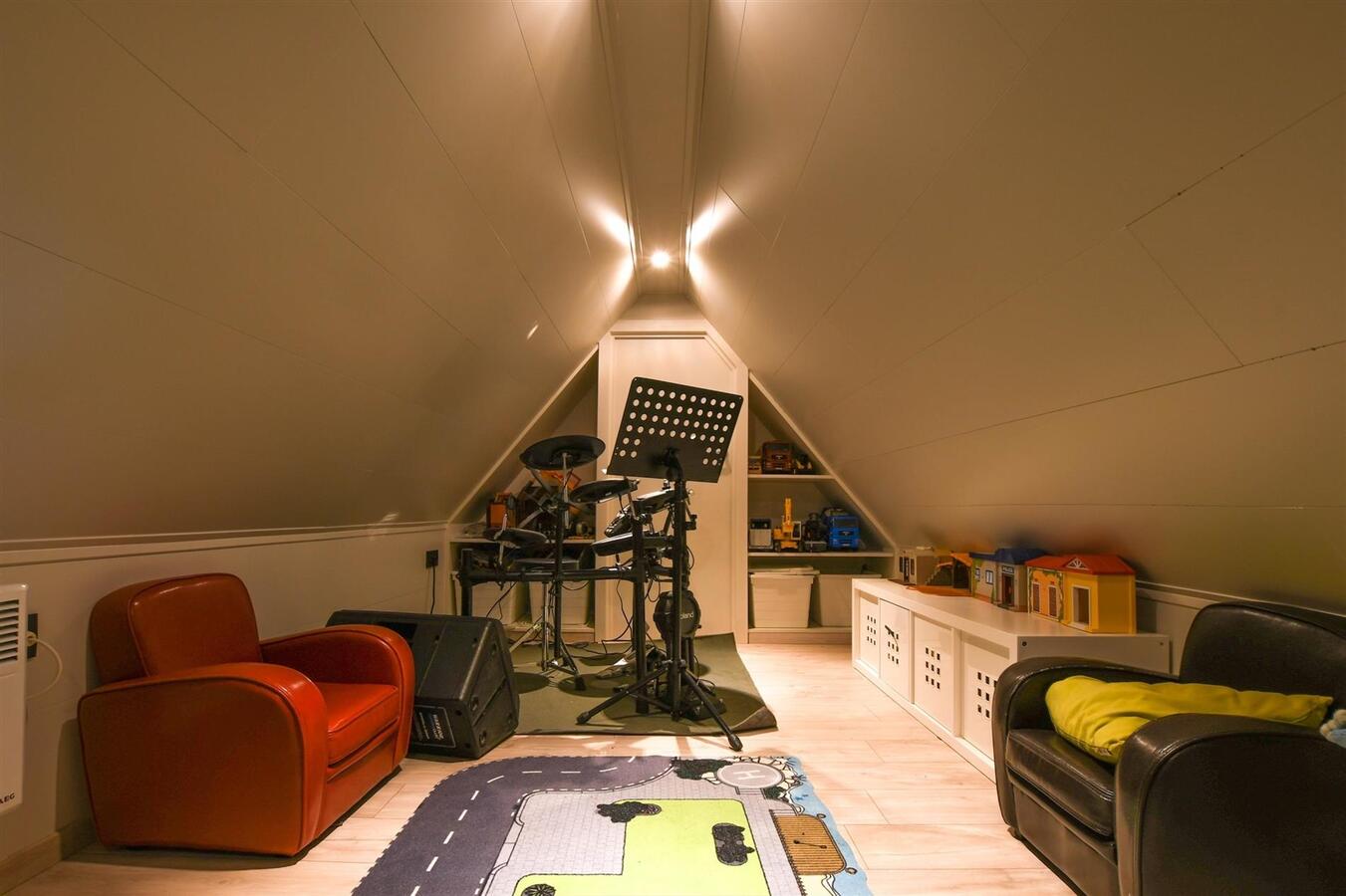 Knappe halfopen gezinswoning te Heulebrug - Heist 