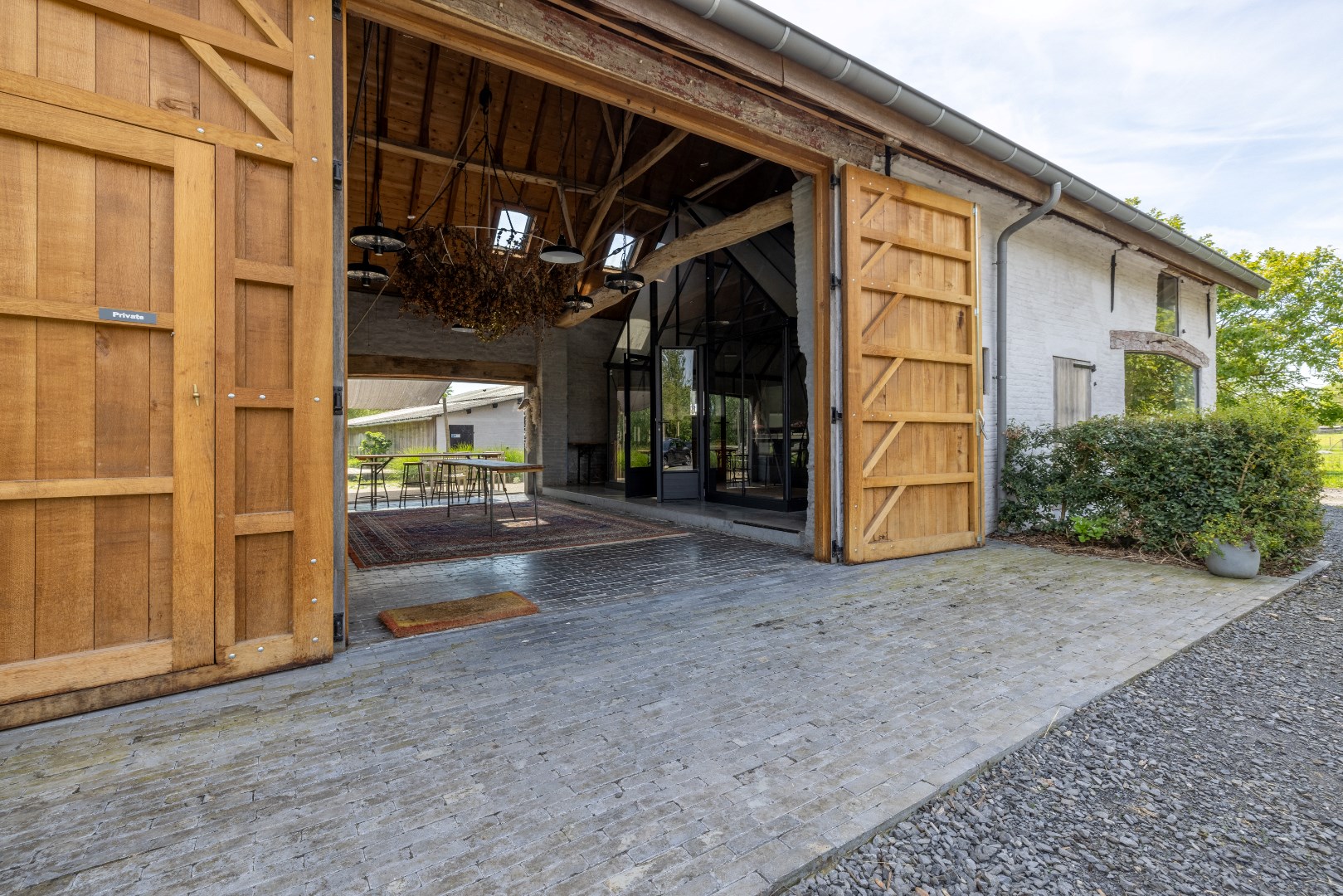 Unieke, compleet gerestaureerde hoeve in het pittoreske Drongen 