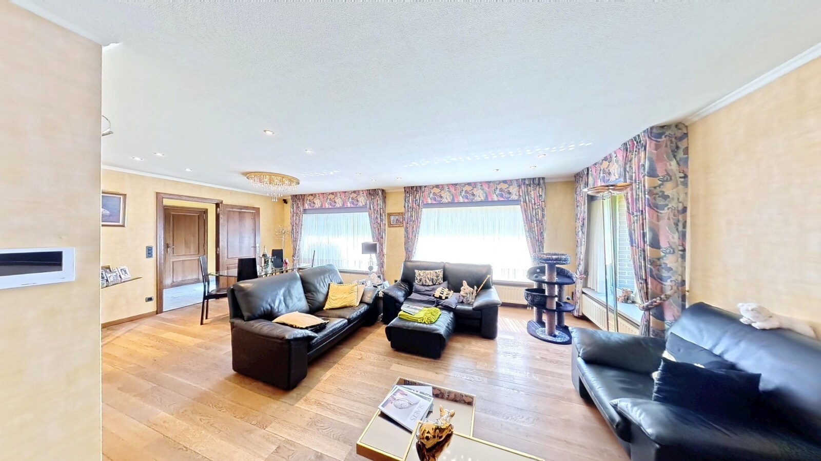 Bijzonder ruim én rustig wonen. 