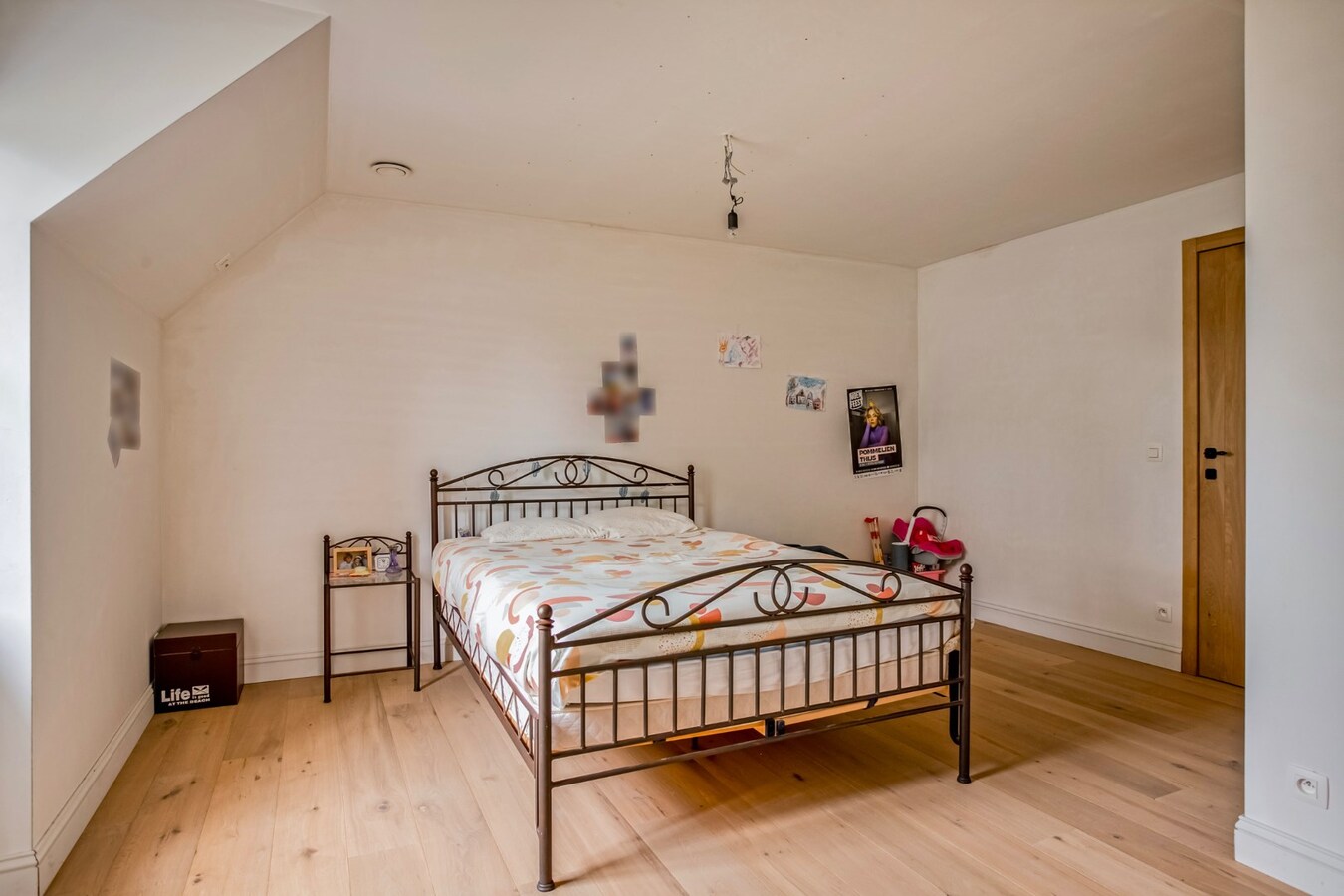 Uitzonderlijk gelegen landelijke villa met bijgebouw 