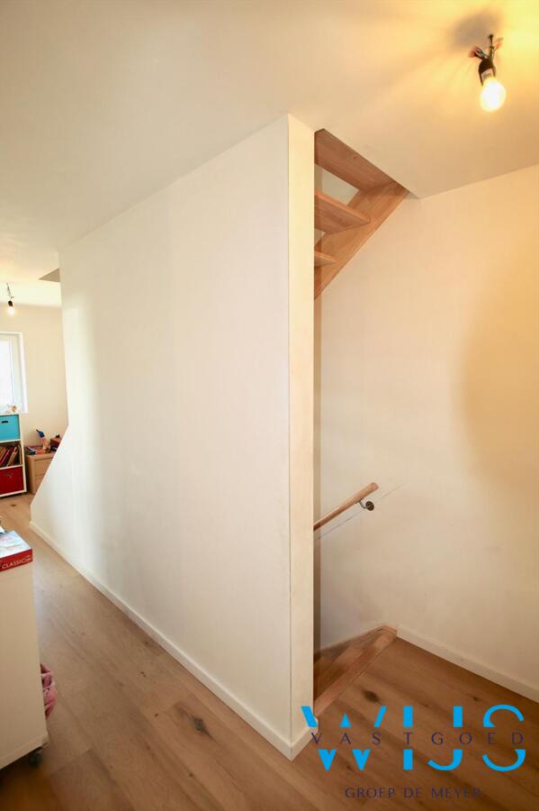 Enorm ruime nieuwbouwwoning op een perceel van 1088 m² te ERTVELDE ! 