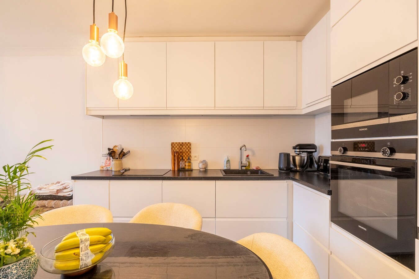 instapklaar appartement met 2 slpks - ideale locatie 