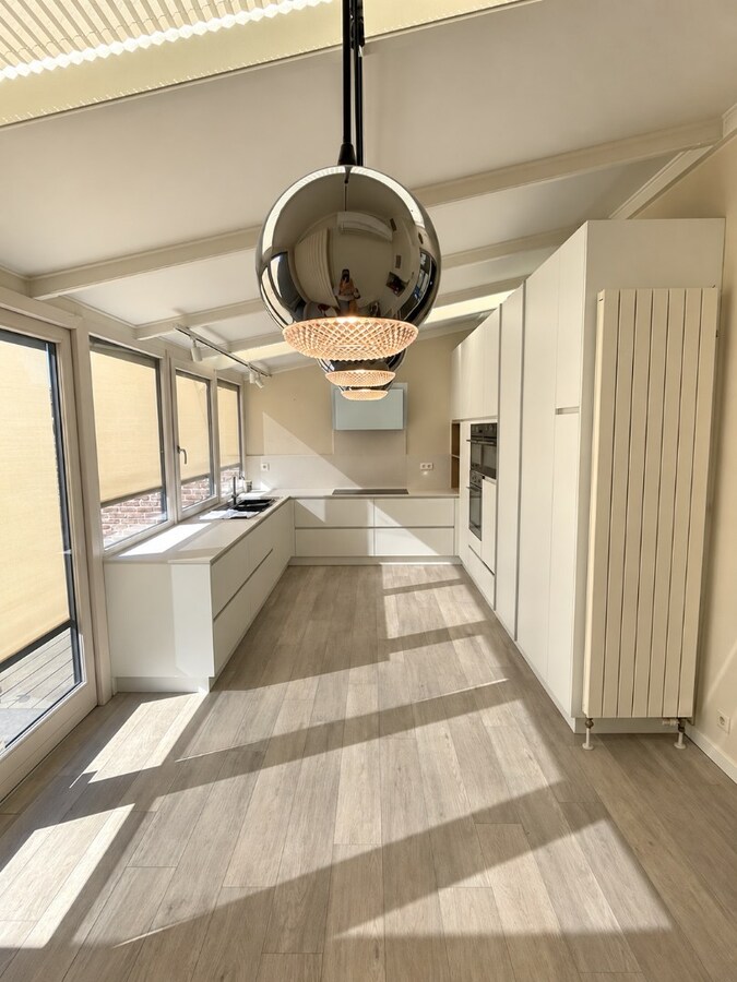 Stijlvol duplexappartement met verrassende buitenruimte, 3 slpk. 