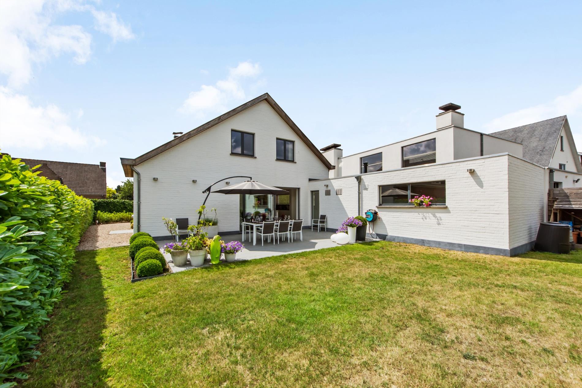 INSTAPKLARE VILLA OP ZEER CENTRALE LIGGING 