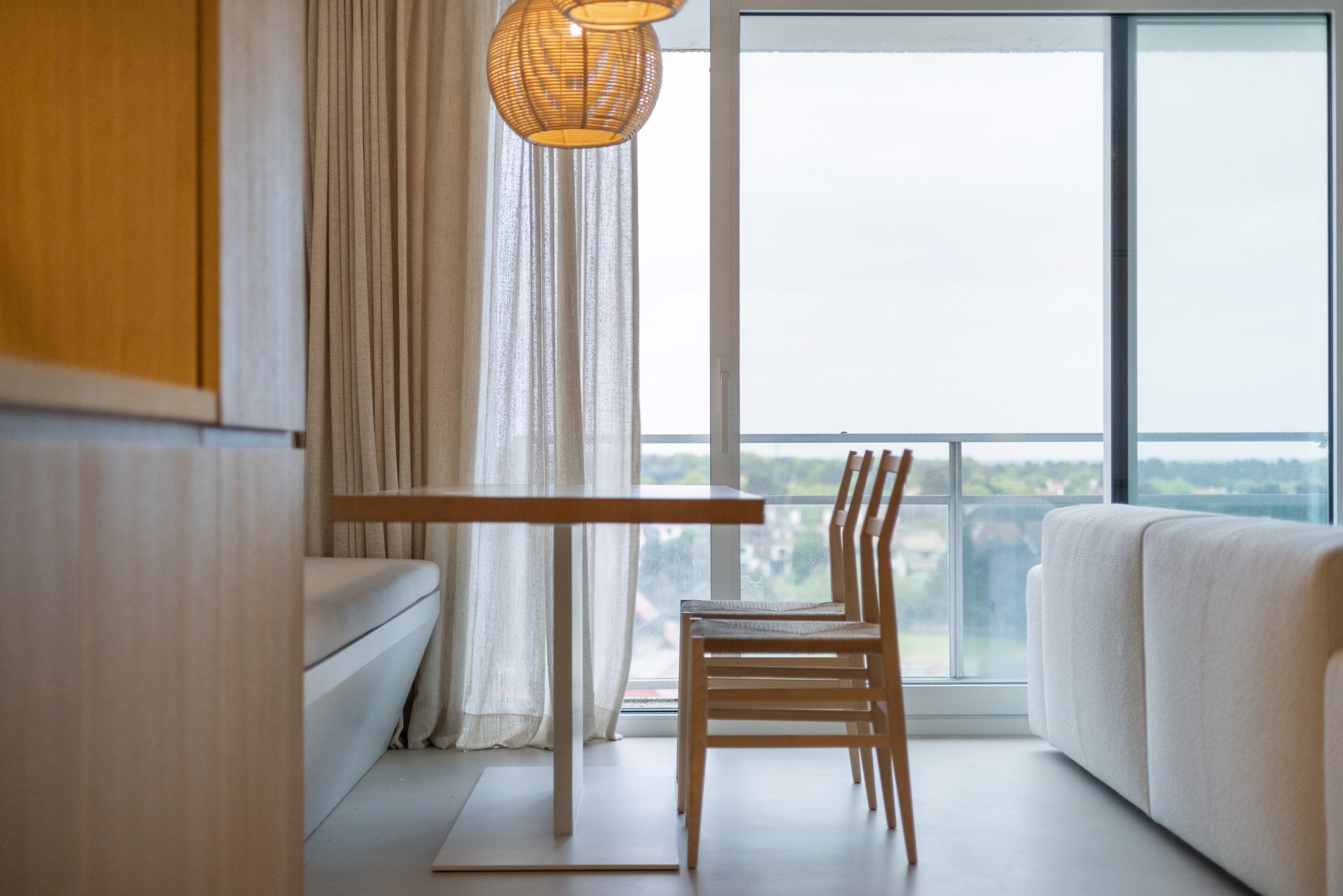 Charmant en instapklaar appartement te koop in Knokke op een toplocatie nabij de zeedijk, Kustlaan en Place m’as-tu vu. 