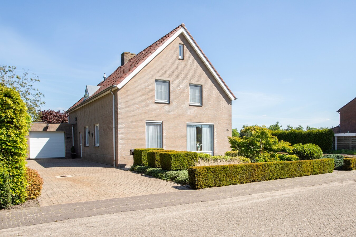 Vrijstaande woning met vrij uitzicht, slaapkamer en badkamer op de begane grond – levensloopbestendig én ruim! 