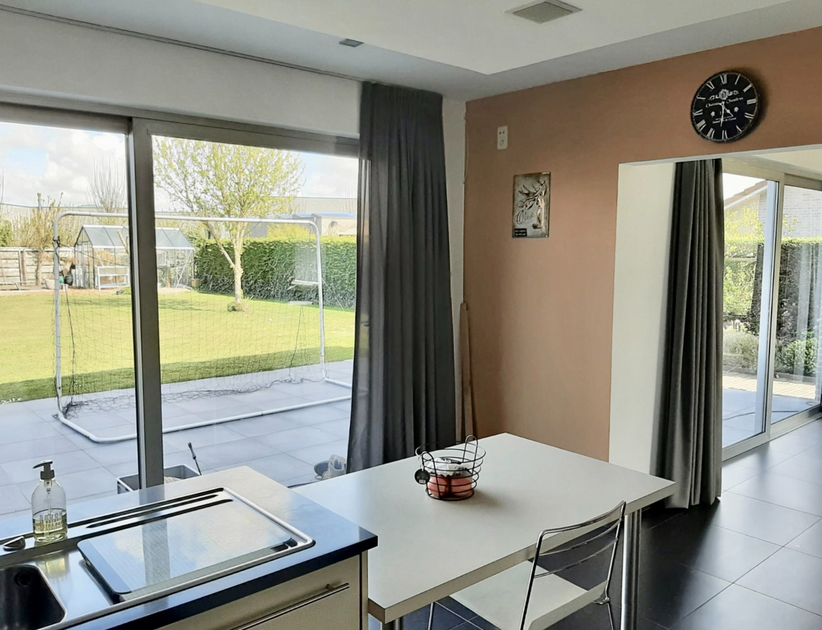 MAGNIFIEKE MODERNE VILLA OP TOPLIGGING NABIJ CENTRUM OOSTENDE 