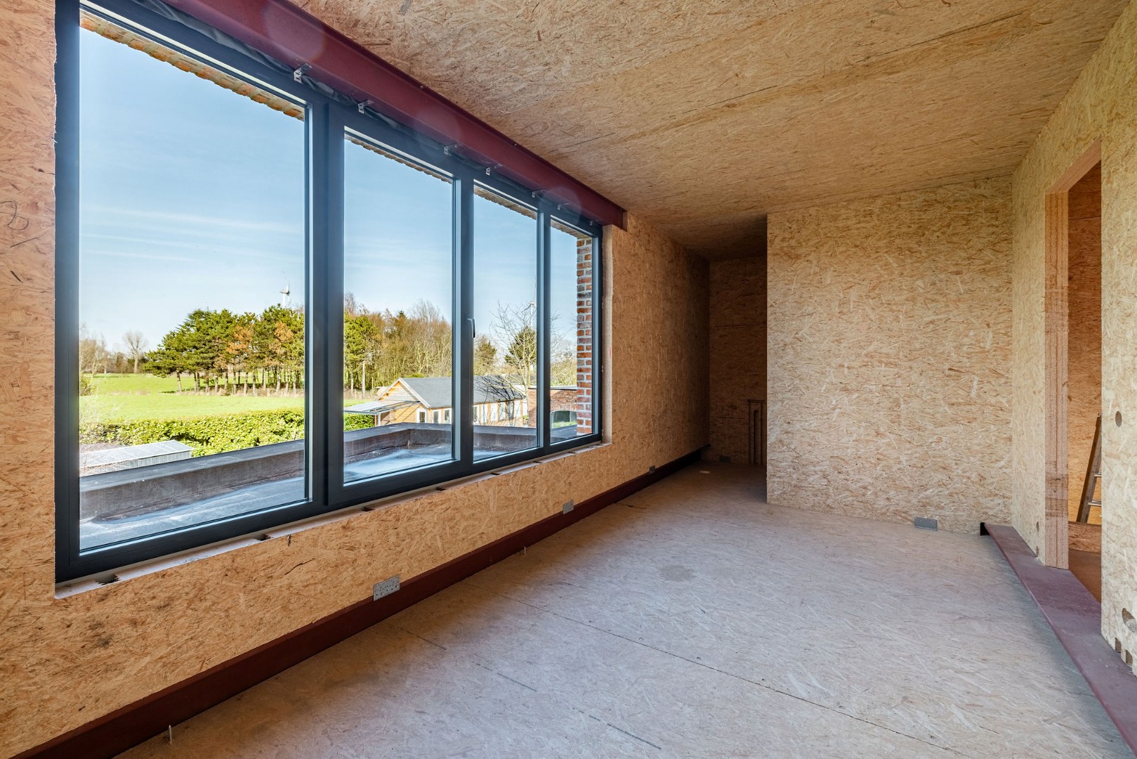 Exclusieve woning met 5 slaapkamers en royale tuin in Kruibeke, vlak bij Antwerpen 