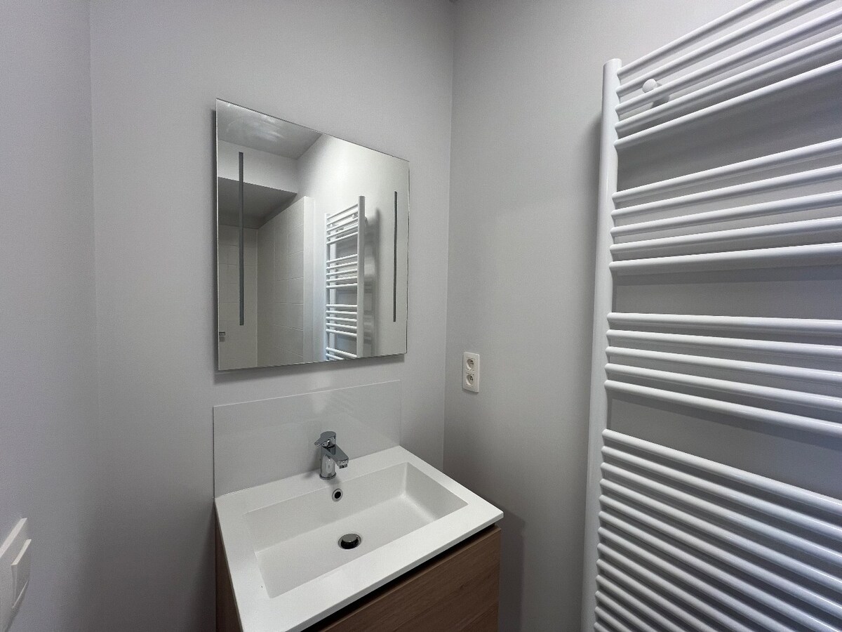 Superbe appartement avec 2 suites et une grande  terrasse 