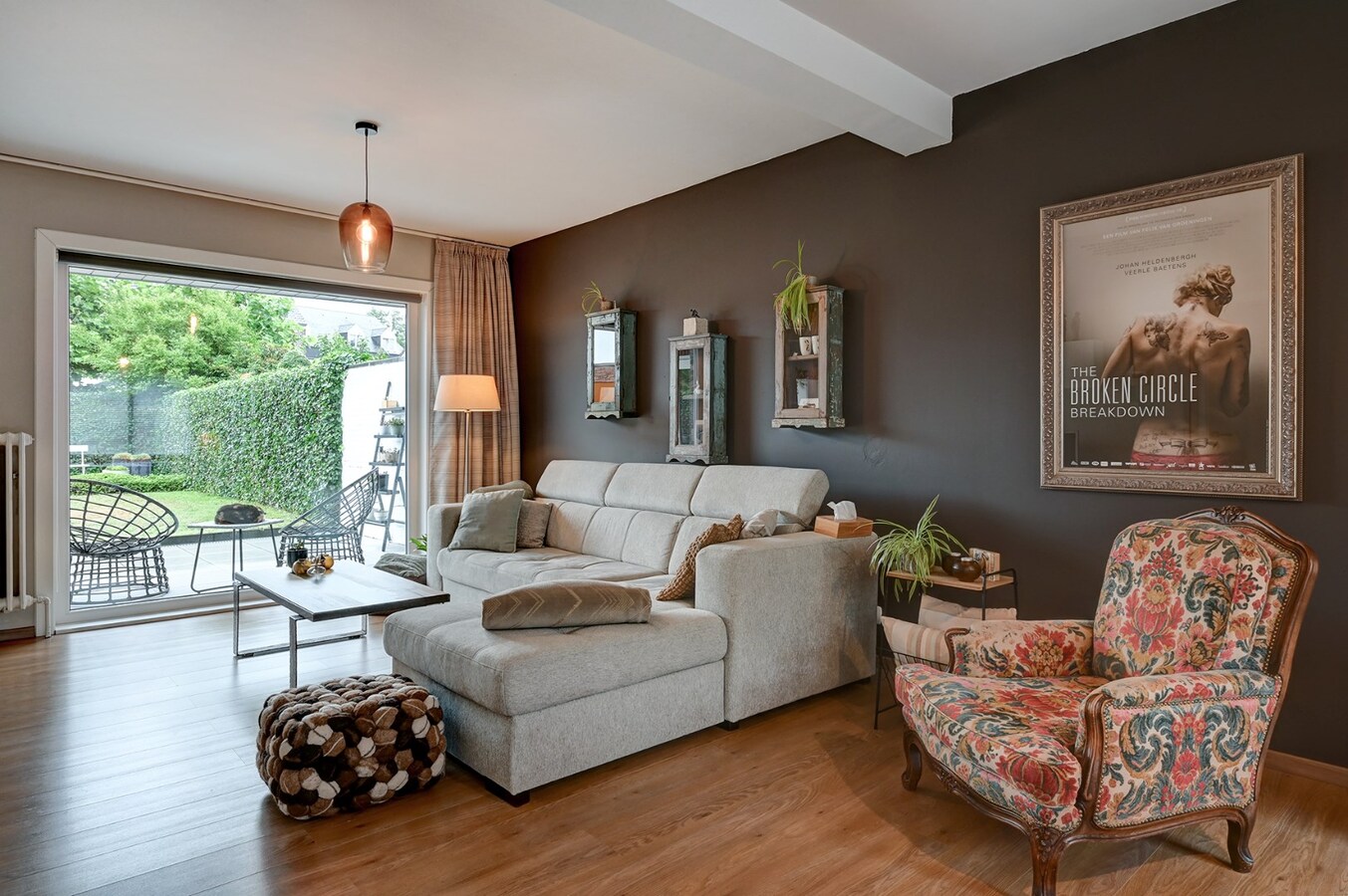 Totaal gerenvoveerde, charmante, halfopen woning met tuin, terras en garage in Kuringen (Hasselt ) 