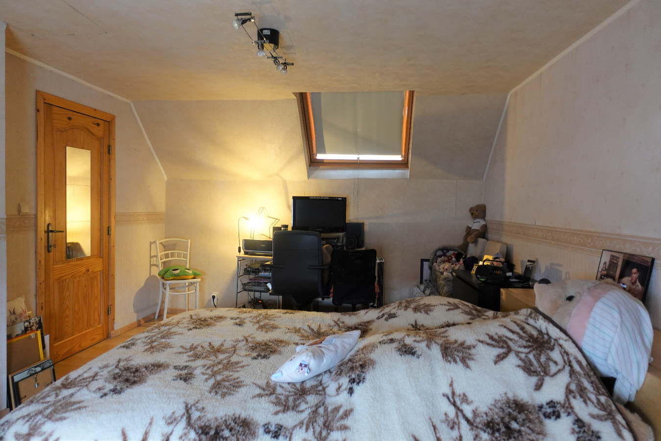 Woning met tuin langs het kanaal 