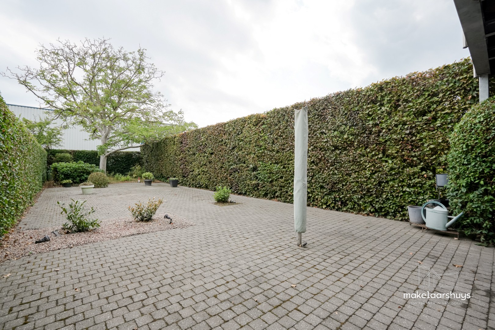 Goed onderhouden bel-etage met lift (regio Planet Group Arena) 
