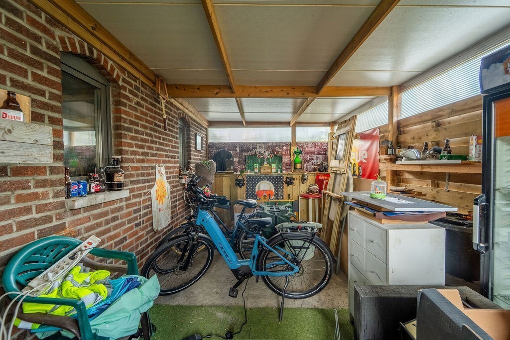 RUIME GELIJKVLOERSE WONING MET 3 SLAAPKAMERS, GARAGE EN RUIME TUIN TE HASSELT (KERMT) 