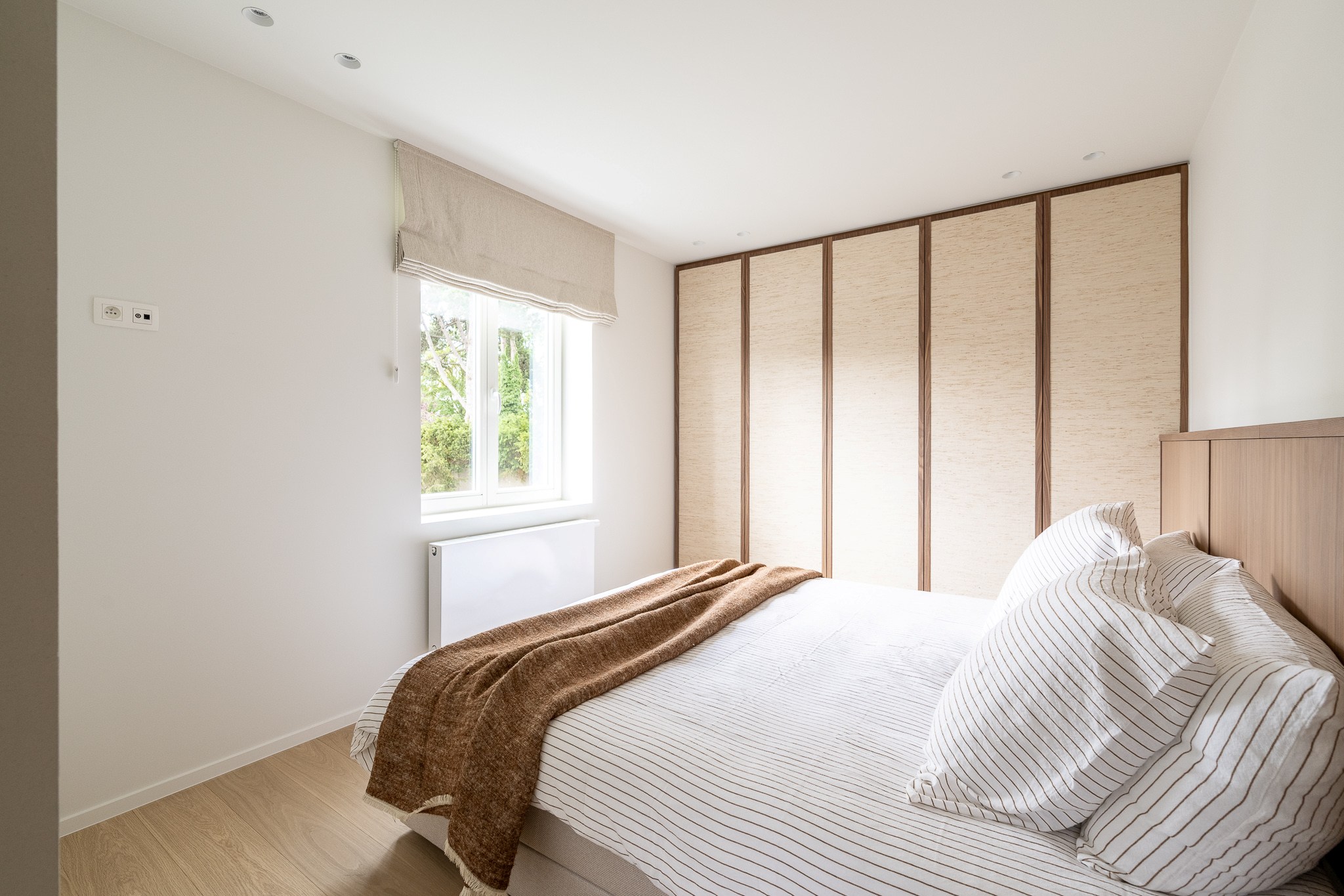 Très luxueuse et charmante villa jumelée rénovée, située à proximité du centre commercial de Knokke. 