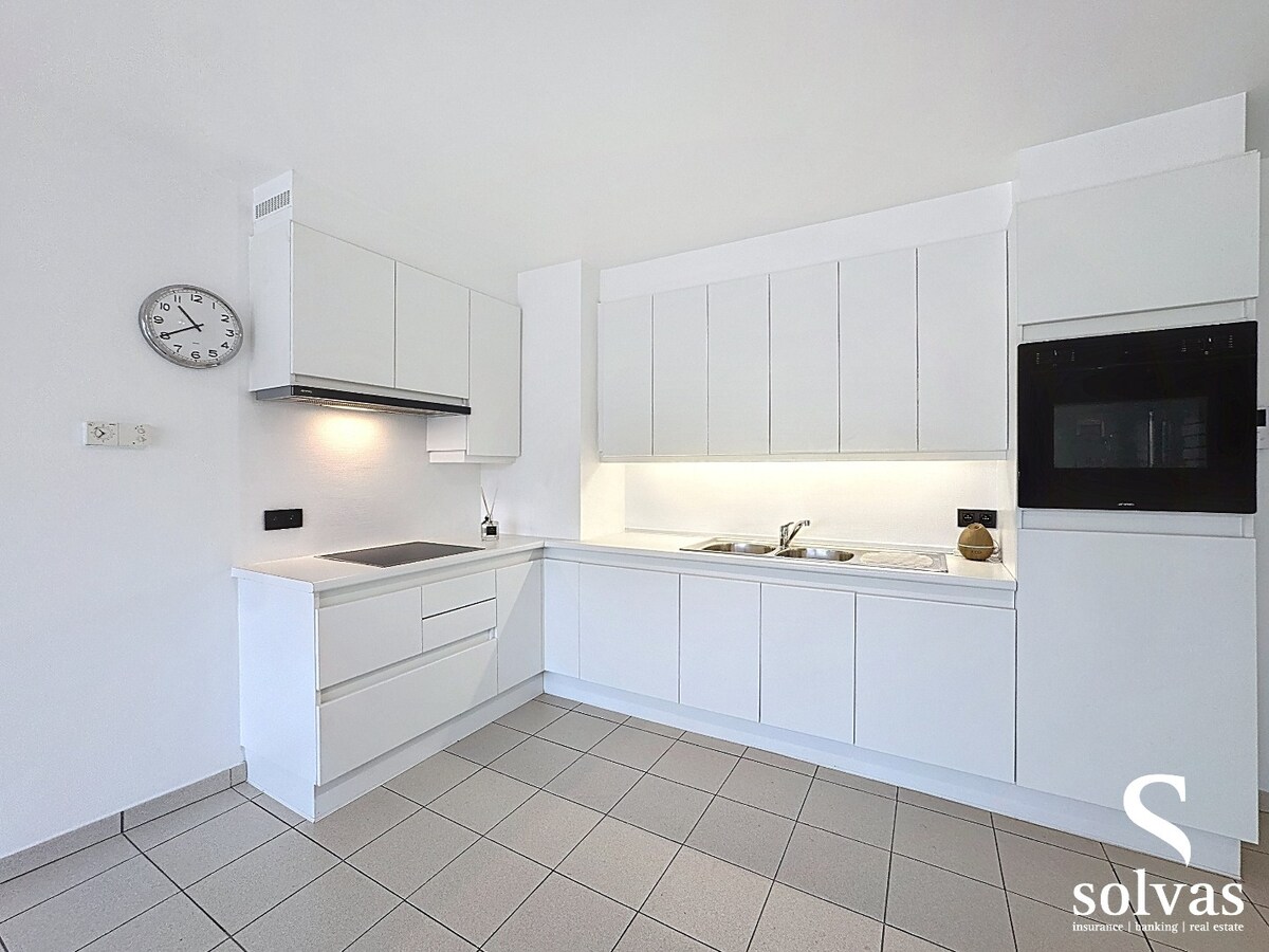 Knap dakappartement met twee slaapkamers en prachtig uitzicht 