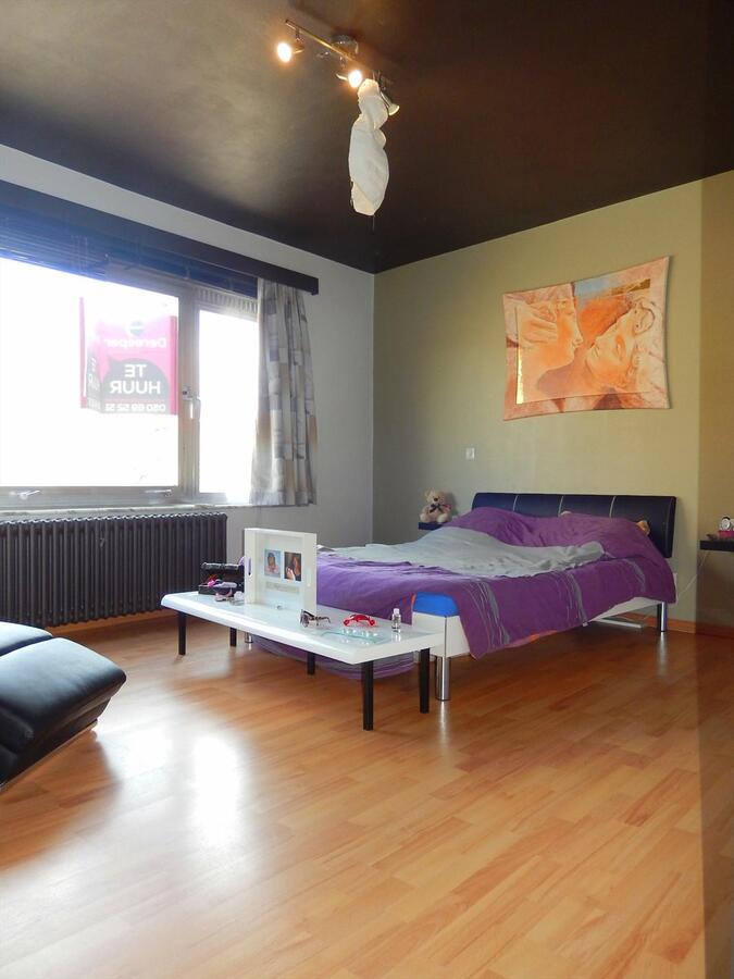 Vernieuwd appartement met zuidgerichte tuin 