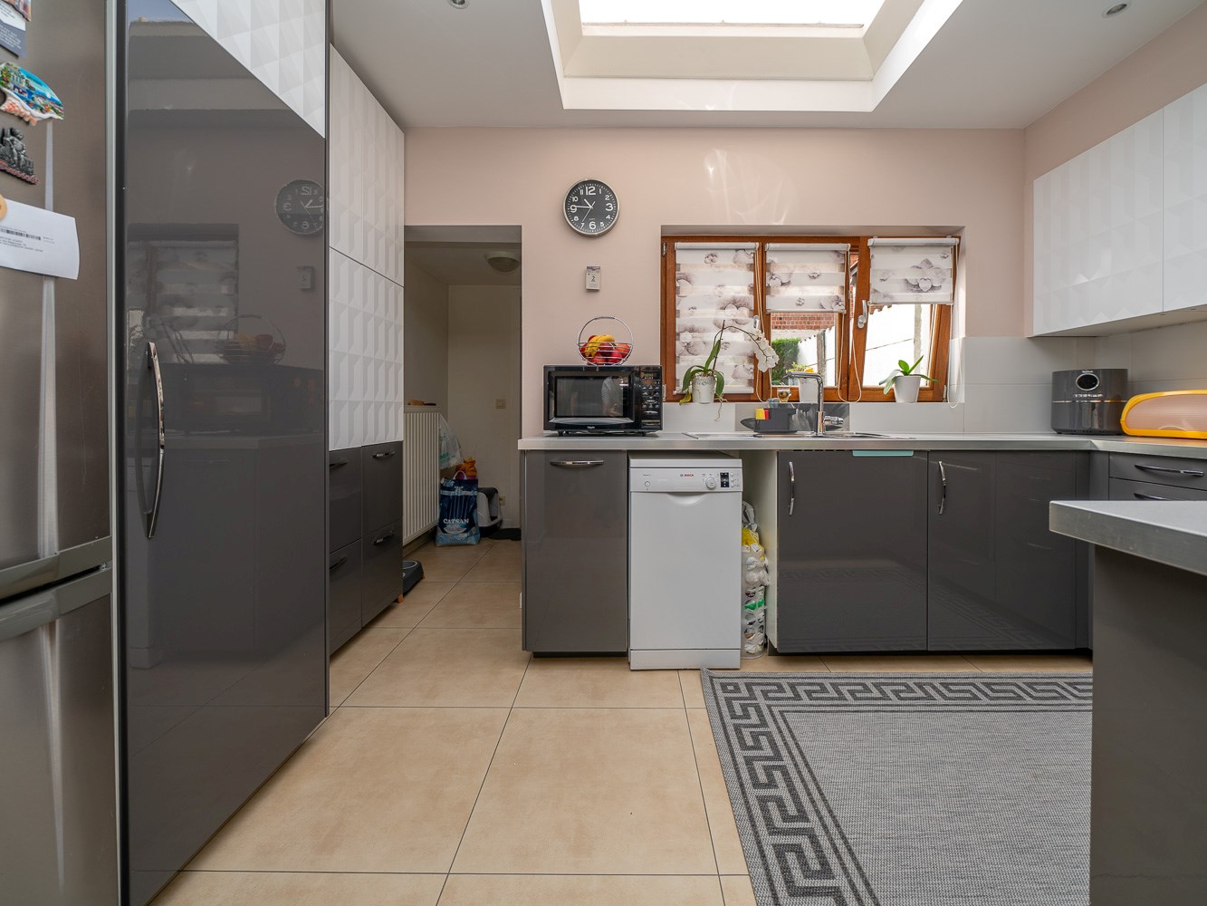 Volledig gerenoveerde 3-kamer woning met tuin 