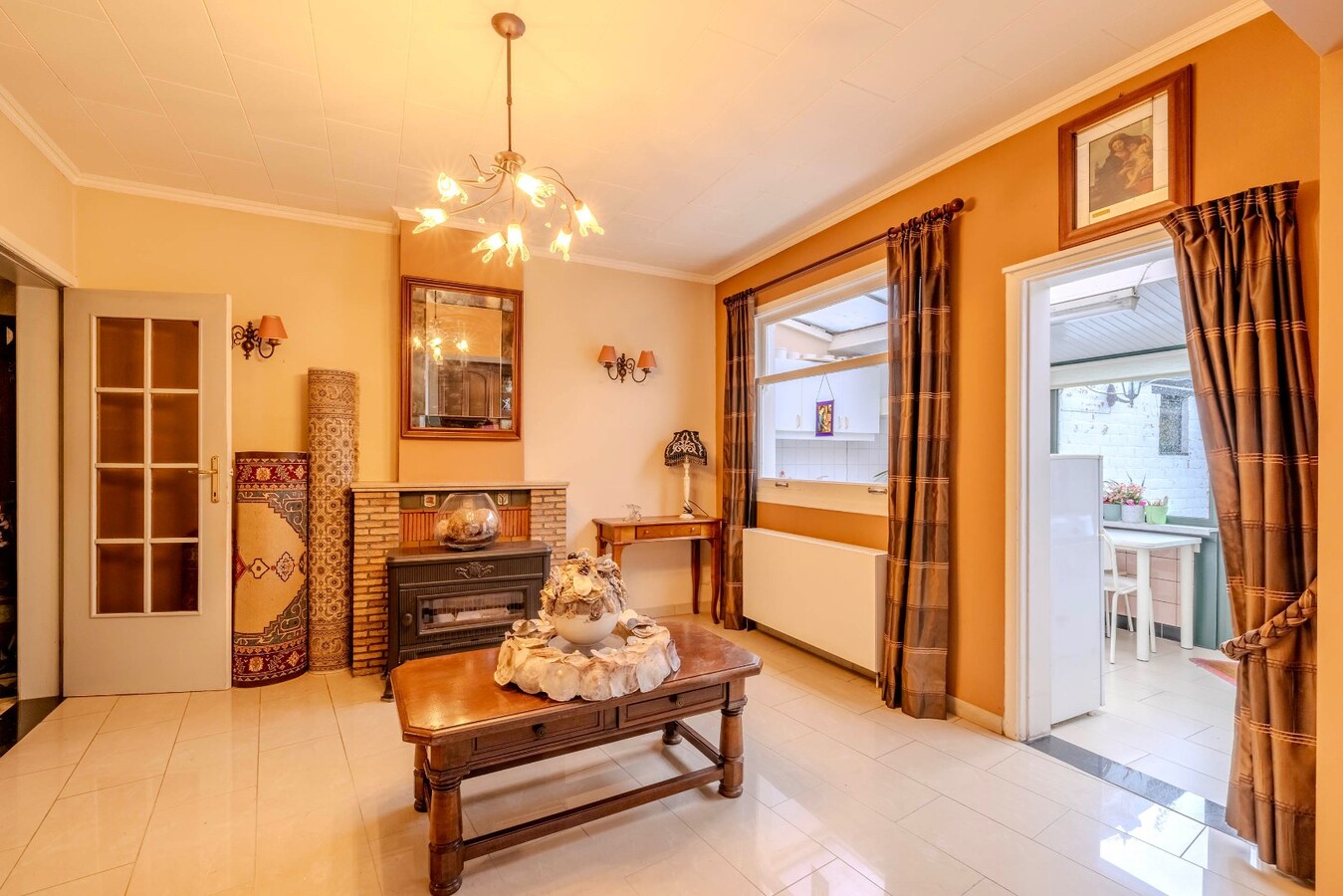 Charmante woning met ruime tuin op toplocatie 