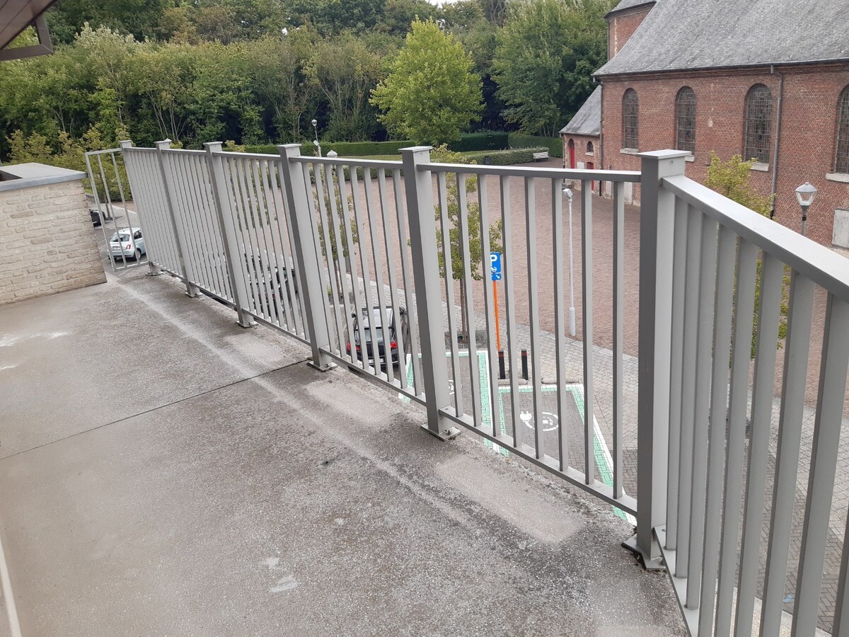 Exceptioneel appartement in hartje Dikkelvenne. 