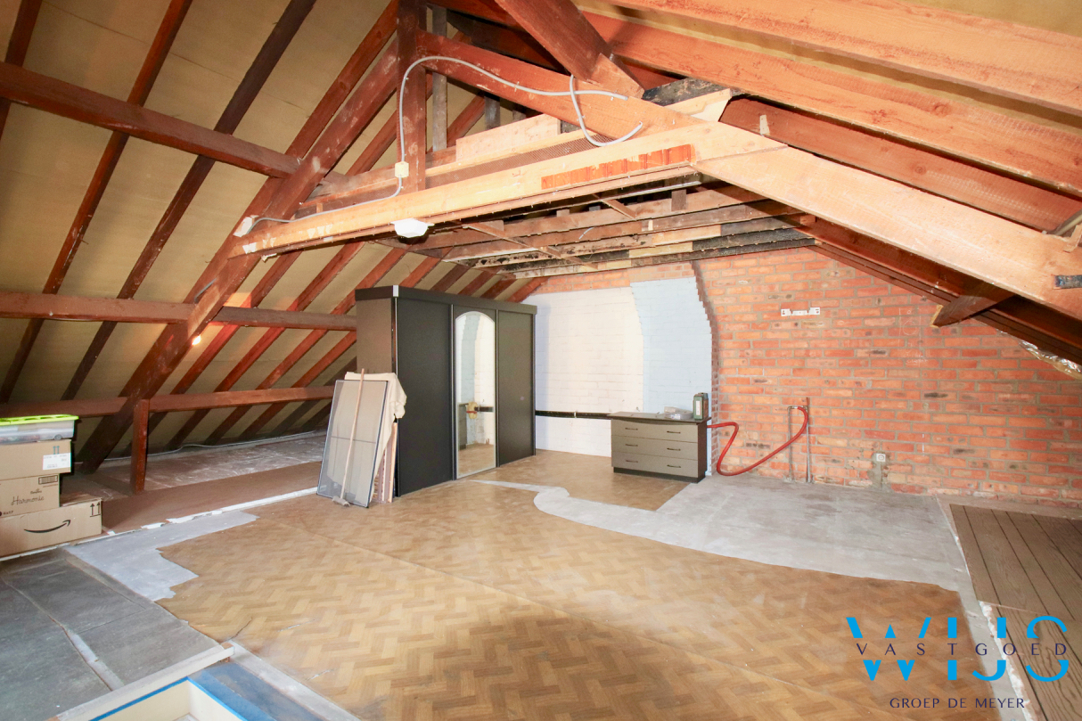 Instapklaar woonhuis op een leuke perceel te ZELZATE ! 