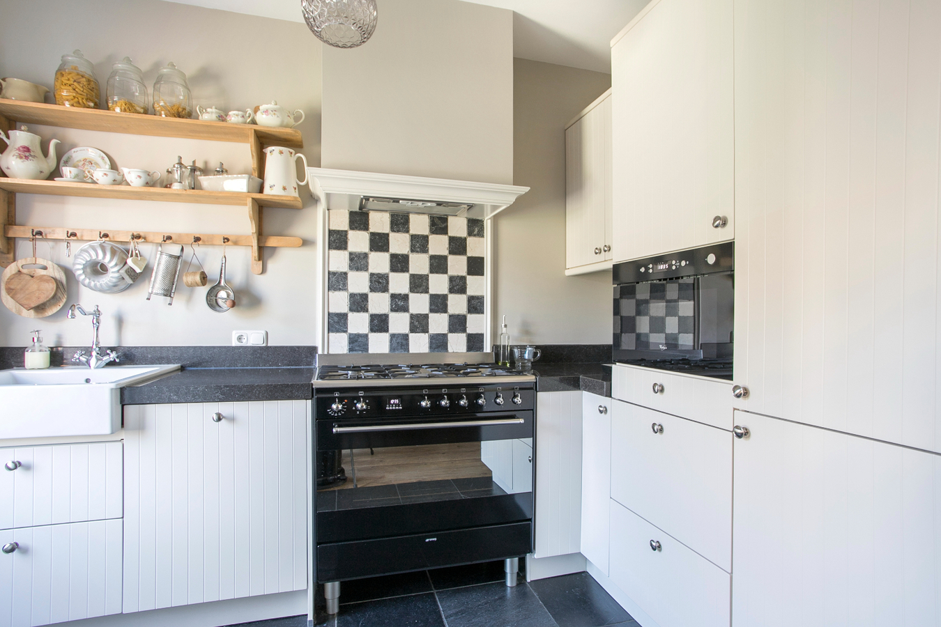 Prachtige afgewerkte hoekwoning op een rustige locatie aan de rand van Hapert. 