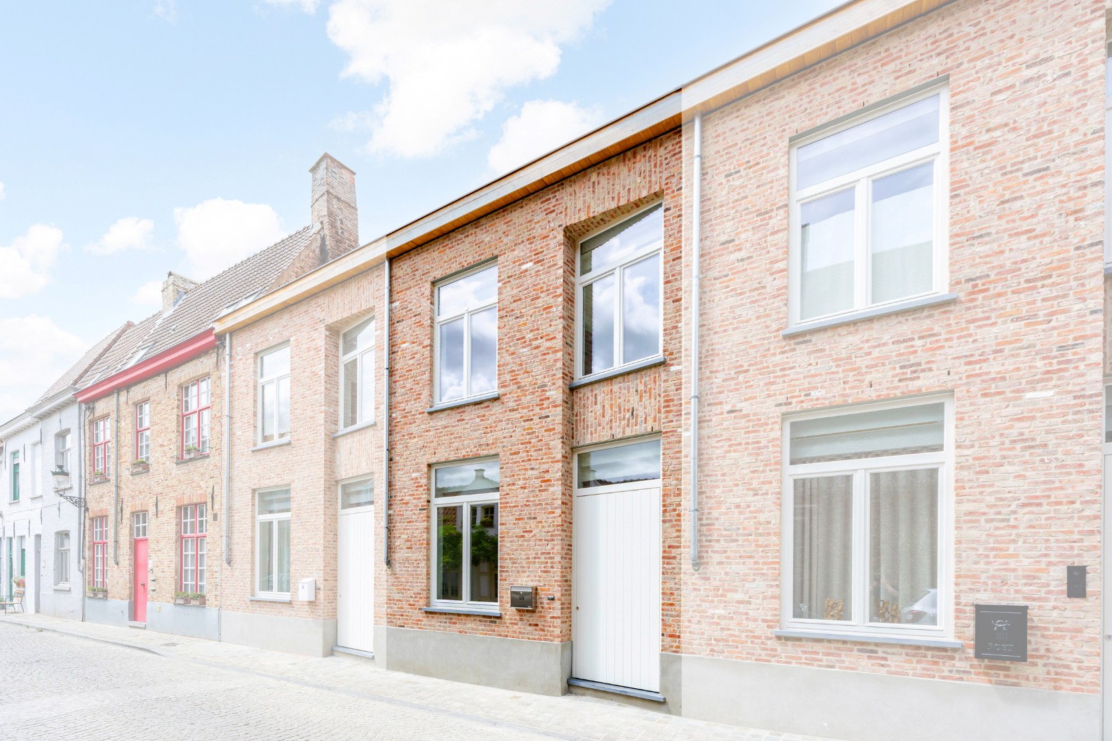 Exclusieve nieuwbouwwoning te huur met 3 slaapkamers in het hart van Brugge 