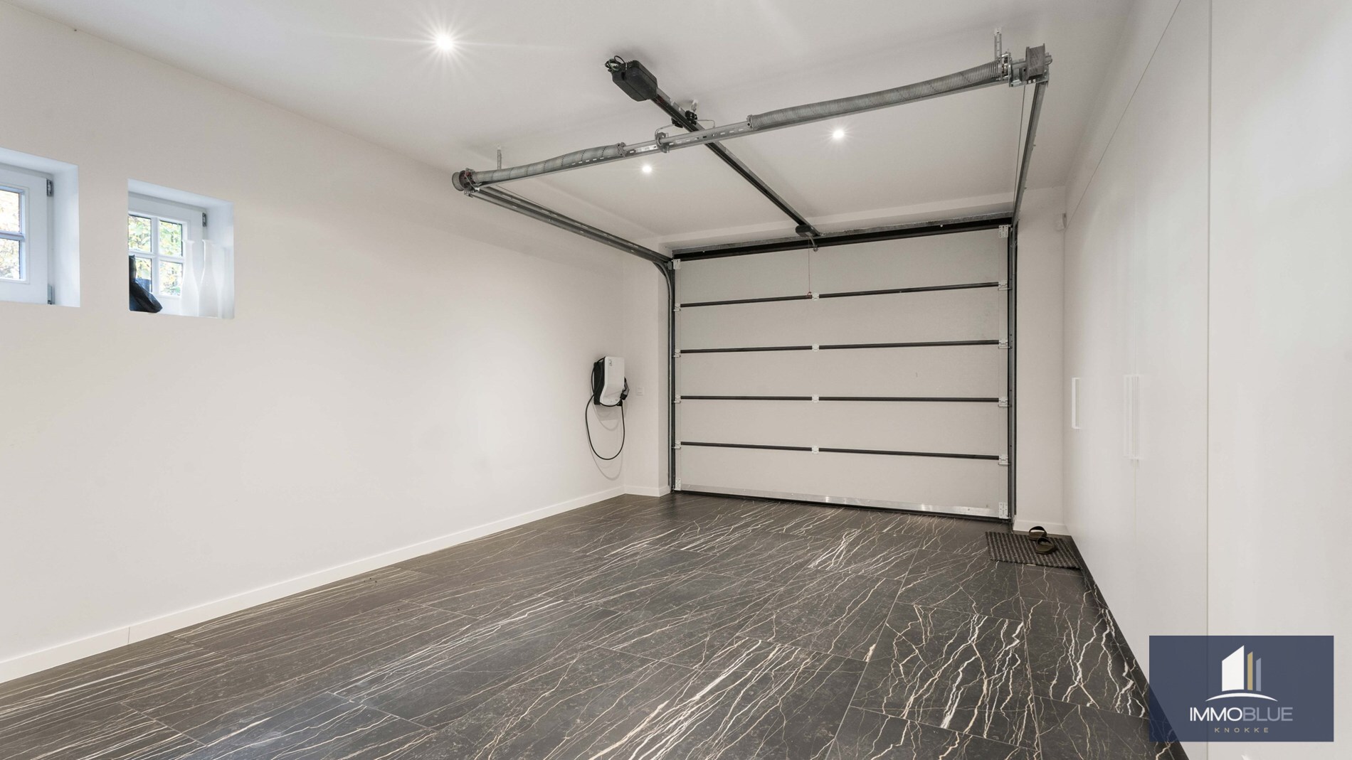 Exclusieve villa gelegen in een rustige, residentiële wijk . 