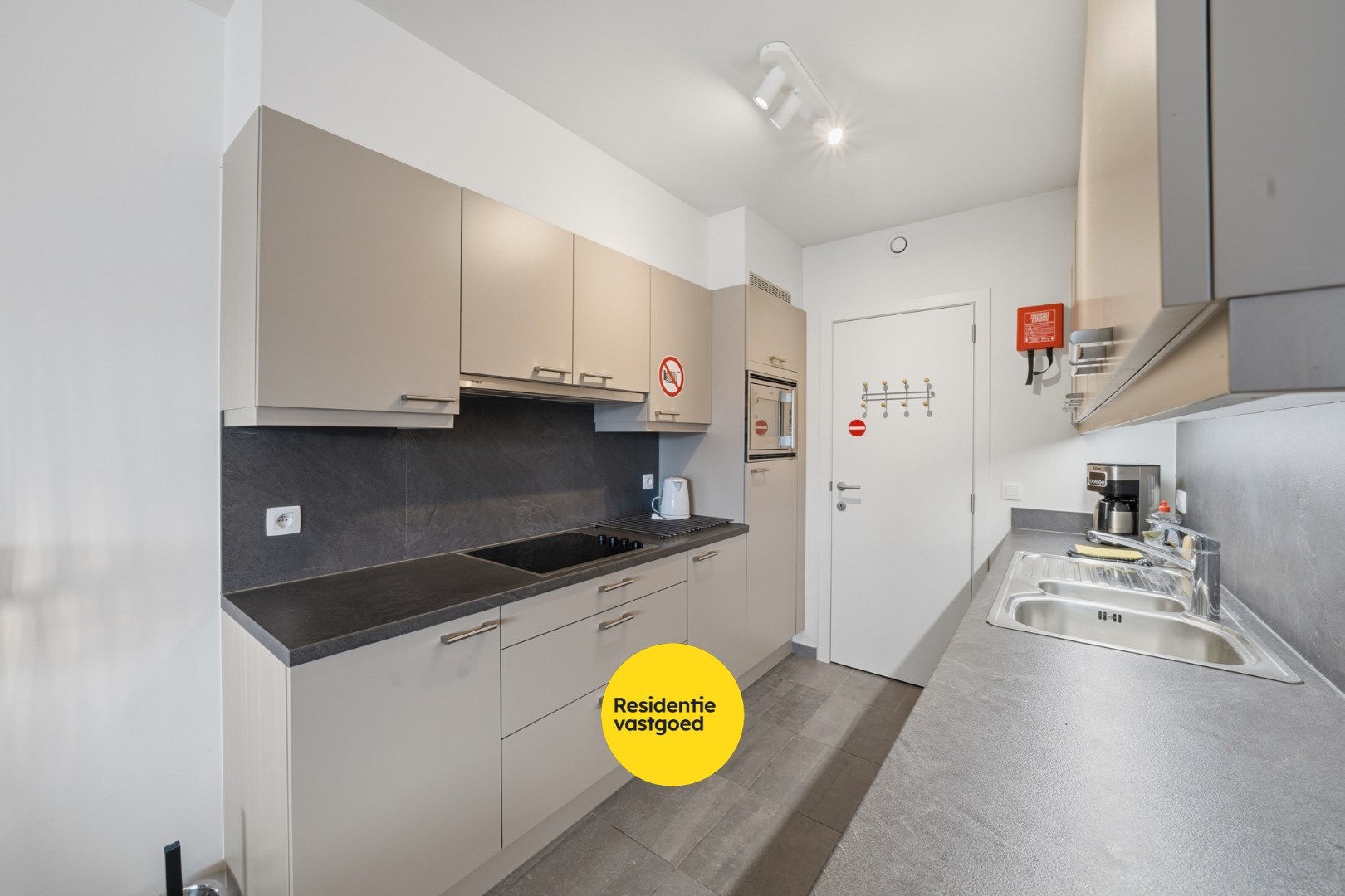 Instapklaar appartement met groot terras in Bredene - vlak bij de zee 