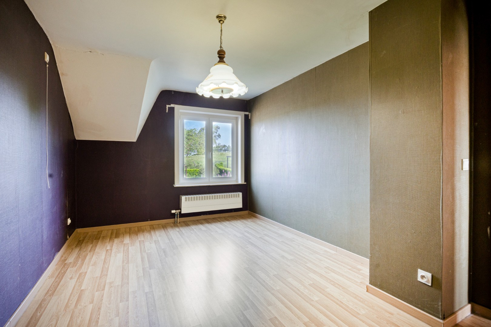Halfopen bebouwing met 4 slaapkamers, oppervlakte 12a27ca - EPC 318 