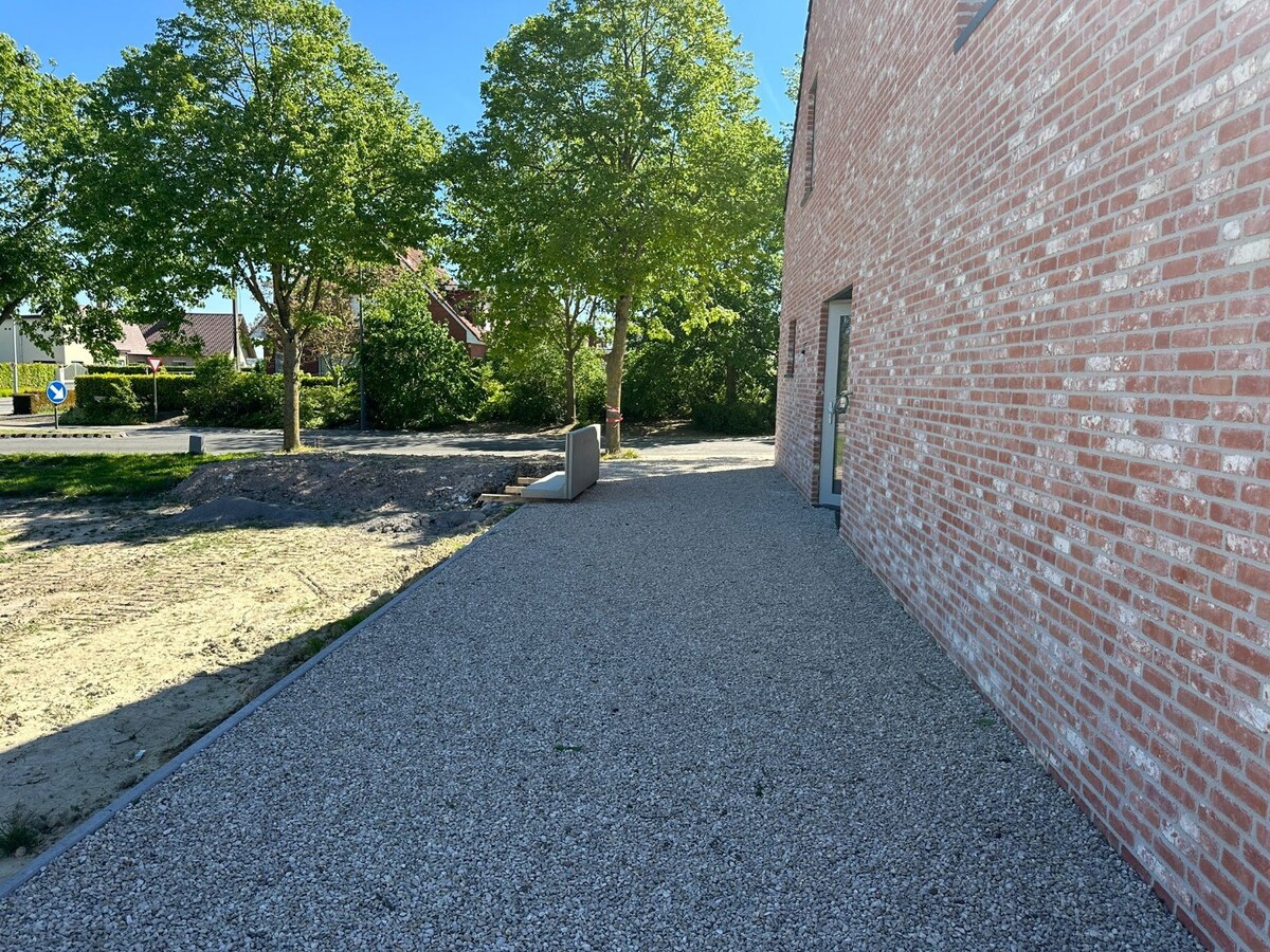 Instapklare nieuwbouwwoning in Poelkapelle! 