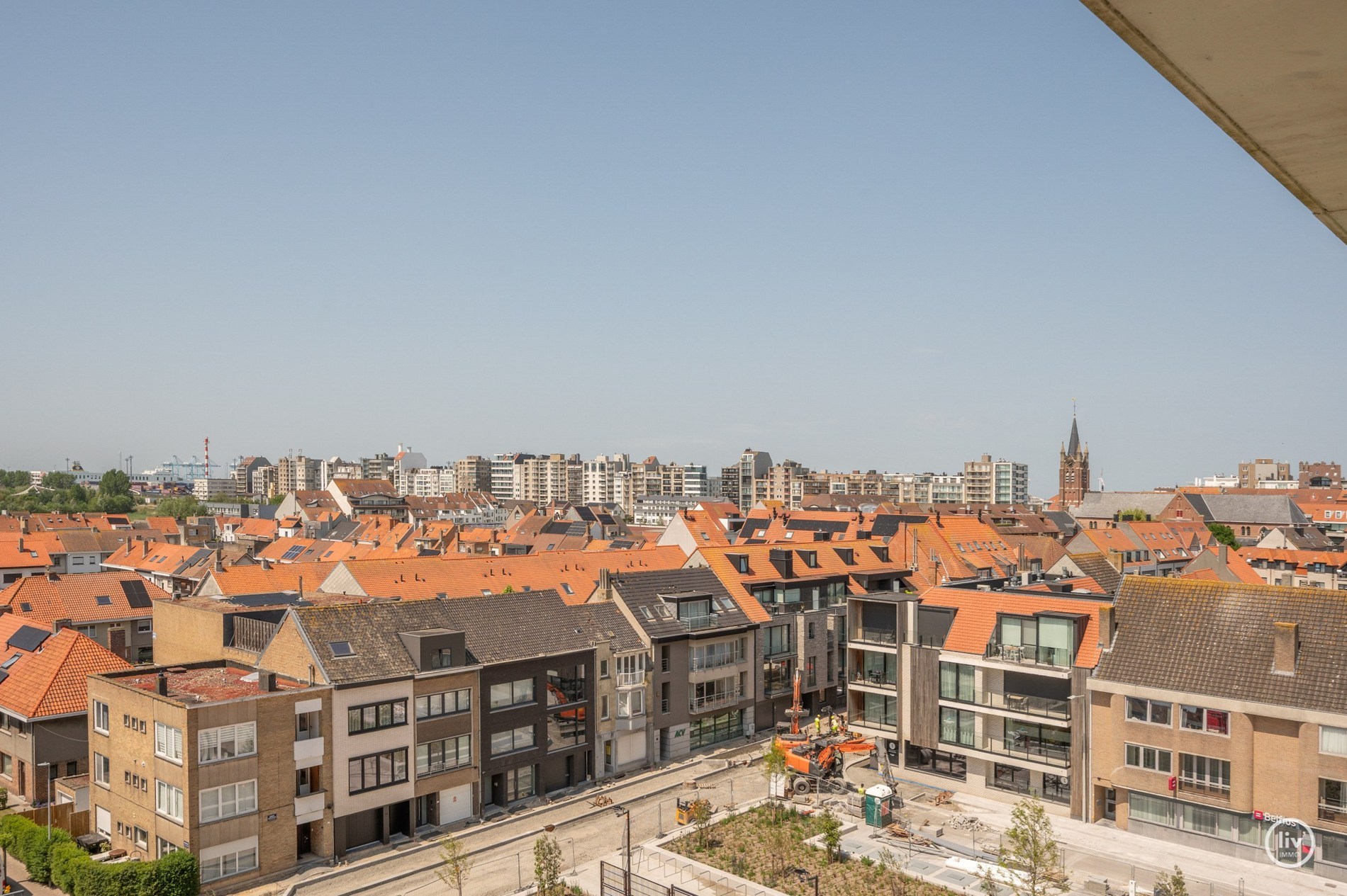 Portes ouvertes Dimanche 26/07 (09h à 16h): Appartement neuf entièrement prêt à emménager avec une largeur de façade de 10m. 