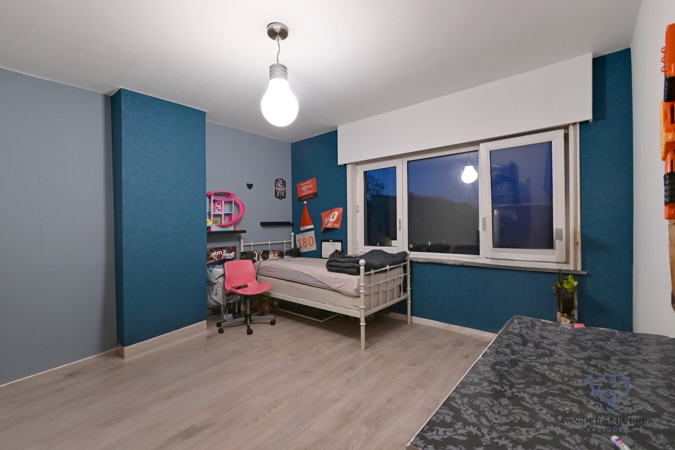 Goed gelegen  half open in Asper 